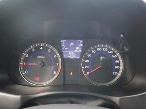 Седан Hyundai Solaris 2013 года, 905000 рублей, Железногорск