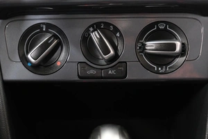 Седан Volkswagen Polo 2020 года, 1419000 рублей, Омск