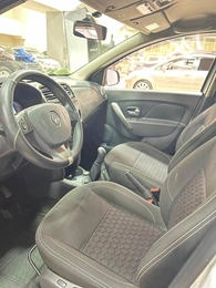 Седан Renault Logan 2018 года, 990000 рублей, Нижневартовск