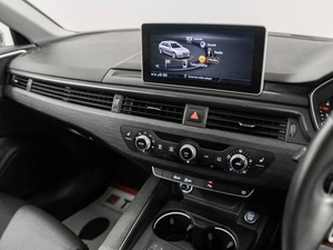 Седан Audi A4 2017 года, 1945000 рублей, Красноярск