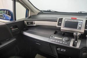 Минивэн Honda Freed 2013 года, 1229000 рублей, Томск