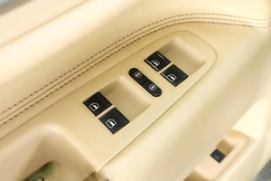 Внедорожник Volkswagen Touareg 2008 года, 999000 рублей, Пермь