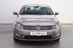 Седан Volkswagen Passat 2011 года, 1220000 рублей, Брянск
