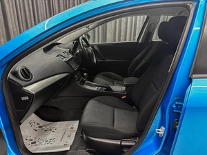 Хетчбэк Mazda Axela 2010 года, 799000 рублей, Красноярск