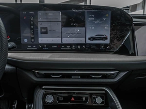 Внедорожник Audi Q5L 2025 года, 6343800 рублей, Ставрополь