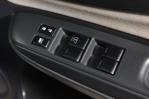 Хетчбэк Nissan Note 2017 года, 1029000 рублей, Новосибирск