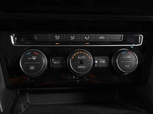 Седан Volkswagen Passat 2019 года, 3049000 рублей, Аксай