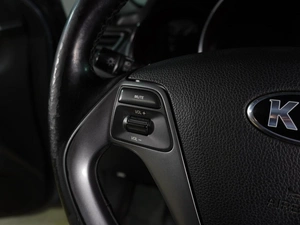 Седан Kia Rio 2015 года, 994000 рублей, Воронеж