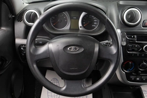Седан ВАЗ (LADA) Granta 2015 года, 414000 рублей, Оренбург