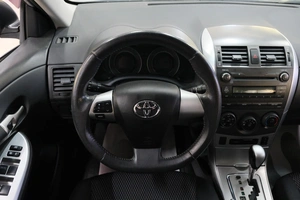 Седан Toyota Corolla 2012 года, 1149000 рублей, Омск