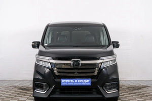 Минивэн Honda Stepwgn Spada 2017 года, 2289000 рублей, Красноярск