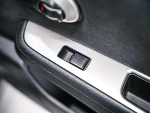 Хетчбэк Nissan Tiida 2011 года, 840000 рублей, Красноярск