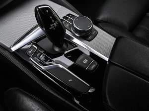 Седан BMW 5 серия 2019 года, 3369000 рублей, Кирилловка