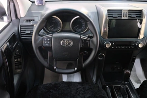 Внедорожник Toyota Land Cruiser Prado 2012 года, 2999000 рублей, Омск