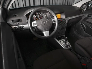 Хетчбэк Opel Astra GTC 2010 года, 648000 рублей, Ставрополь