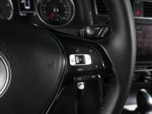 Хетчбэк Volkswagen Golf 2018 года, 1889000 рублей, Воронеж