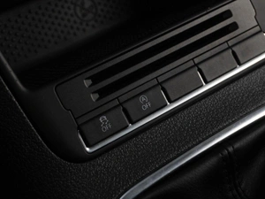 Внедорожник Volkswagen Tiguan 2011 года, 875000 рублей, Тюмень