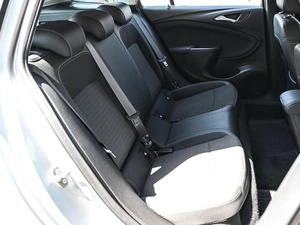 Универсал Opel Astra 2018 года, 1349000 рублей, Кирилловка