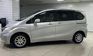 Минивэн Honda Freed 2012 года, 1150000 рублей, Ачинск