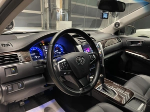 Седан Toyota Camry 2017 года, 2250000 рублей, Красноярск