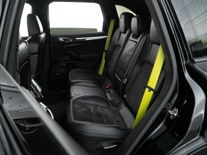 Внедорожник Porsche Cayenne GTS 2012 года, 3069999 рублей, Москва