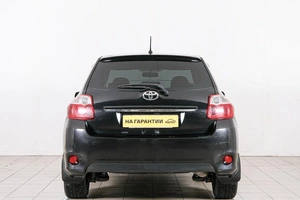 Хетчбэк Toyota Auris 2011 года, 1109000 рублей, Красноярск