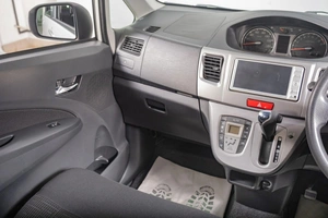 Минивэн Daihatsu Move 2011 года, 599000 рублей, Томск