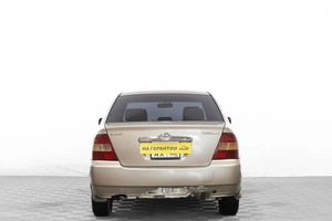 Седан Toyota Corolla 2001 года, 589000 рублей, Барнаул