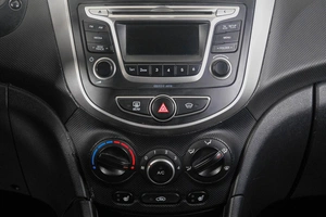 Седан Hyundai Solaris 2016 года, 899000 рублей, Кемерово