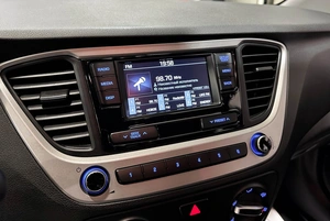 Седан Hyundai Solaris 2017 года, 1280000 рублей, Красноярск