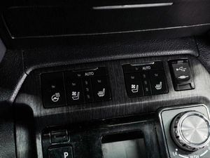 Внедорожник Toyota Land Cruiser 2019 года, 7999000 рублей, Тюмень