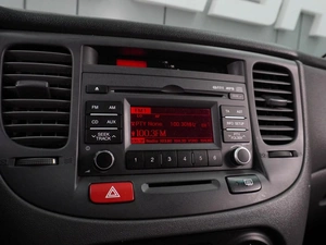 Хетчбэк Kia Rio 2010 года, 659000 рублей, Воронеж