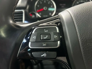 Внедорожник Volkswagen Touareg 2013 года, 2184000 рублей, Красноярск