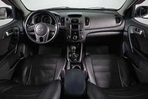 Седан Kia Cerato 2010 года, 739000 рублей, Сургут