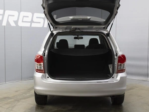 Универсал Toyota Corolla Fielder 2009 года, 850000 рублей, Омск