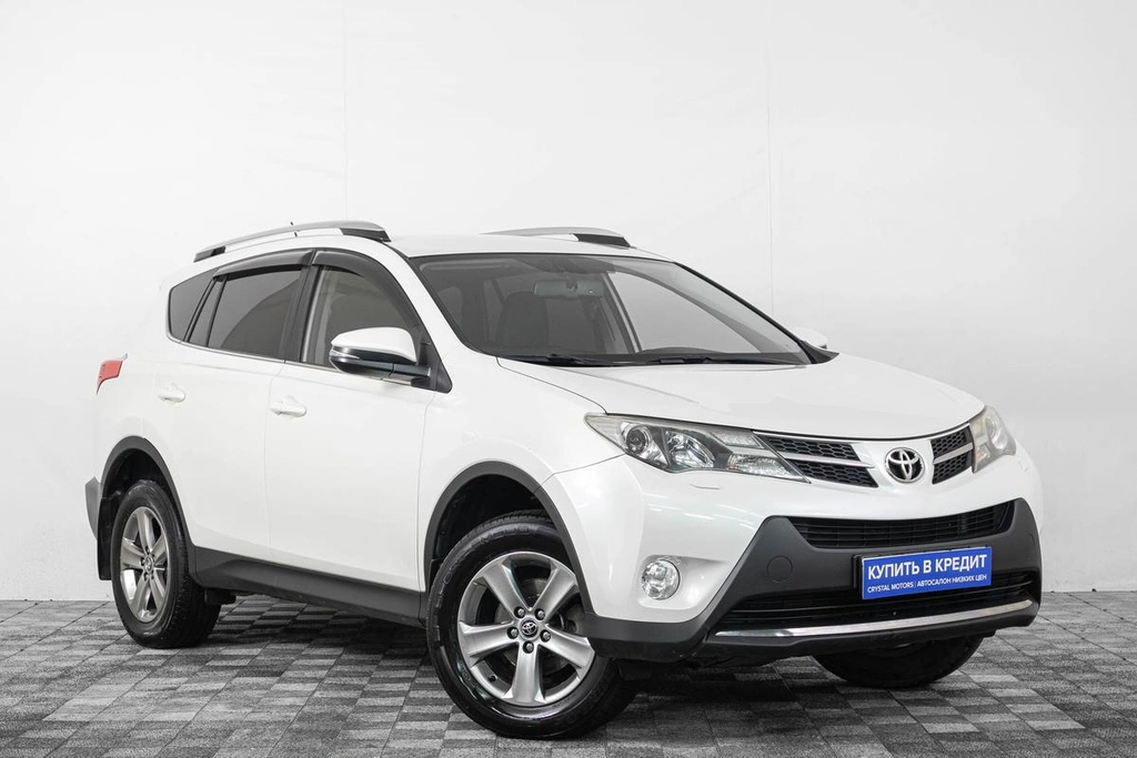 Внедорожник Toyota RAV4 2015 года, 2649000 рублей, Кемерово