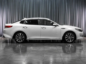 Седан Kia Optima 2018 года, 2049000 рублей, Тюмень