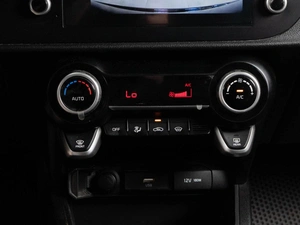 Седан Kia Rio 2022 года, 1429000 рублей, Тюмень