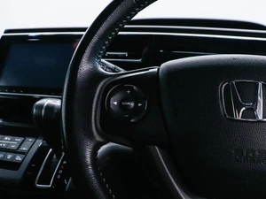 Минивэн Honda Stepwgn Spada 2016 года, 1850000 рублей, Красноярск