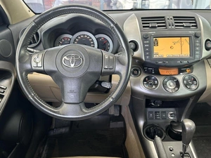 Внедорожник Toyota RAV4 2010 года, 1850000 рублей, Уфа