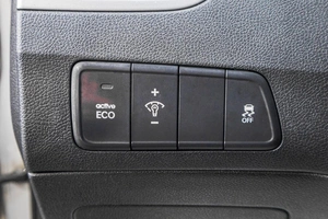 Седан Hyundai Avante 2011 года, 949000 рублей, Барнаул