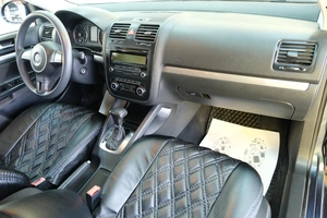 Седан Volkswagen Jetta 2010 года, 669000 рублей, Омск