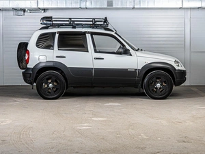 Внедорожник Chevrolet Niva 2015 года, 749000 рублей, Ставрополь