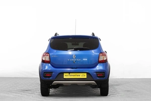 Хетчбэк Renault Sandero Stepway 2016 года, 959000 рублей, Барнаул