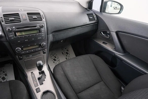Седан Toyota Avensis 2009 года, 1189000 рублей, Красноярск