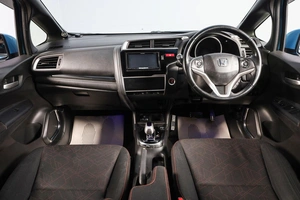 Хетчбэк Honda Fit 2013 года, 1049000 рублей, Новосибирск