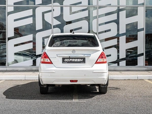Седан Nissan Tiida 2013 года, 800000 рублей, Краснодар