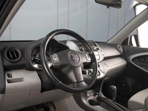 Внедорожник Toyota RAV4 2006 года, 1260000 рублей, Омск