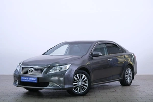 Седан Toyota Camry 2013 года, 2089000 рублей, Омск