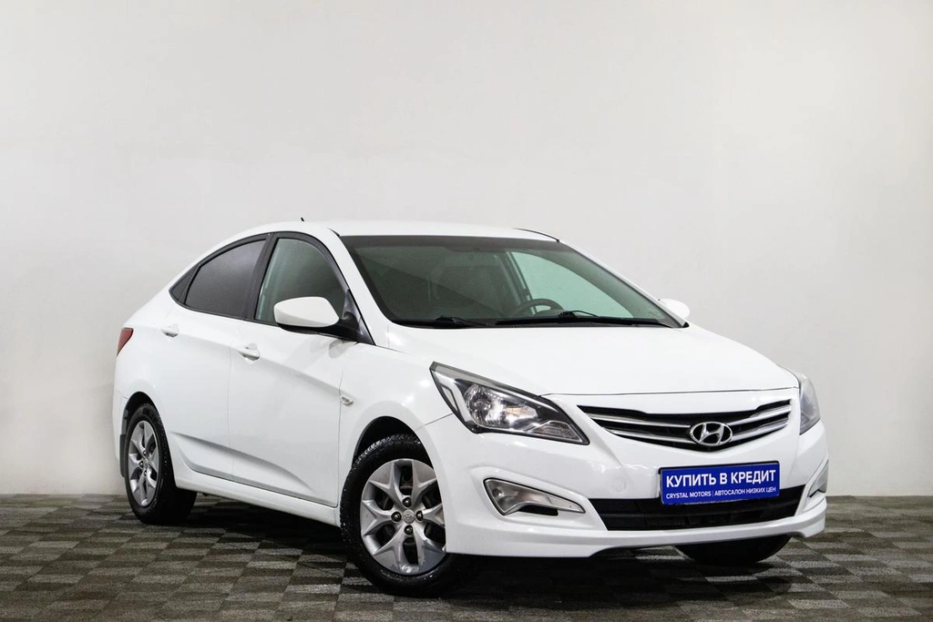 Седан Hyundai Solaris 2016 года, 939000 рублей, Сургут